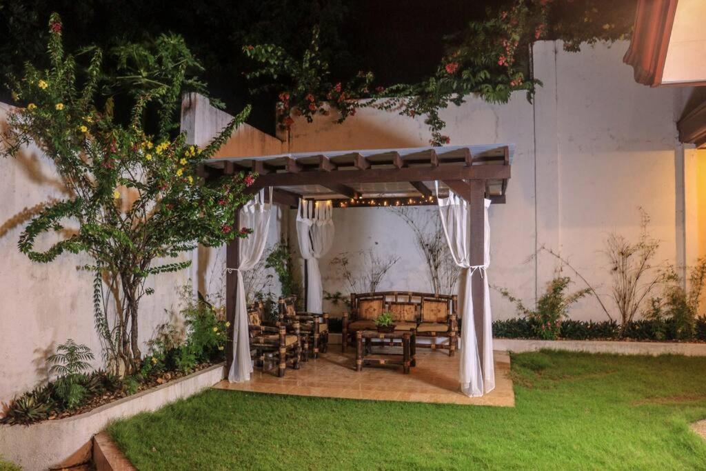 Twin House Villa Coron Luaran gambar